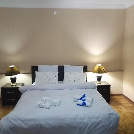 Apartment Down Town Group Тбілісі Екстер'єр фото