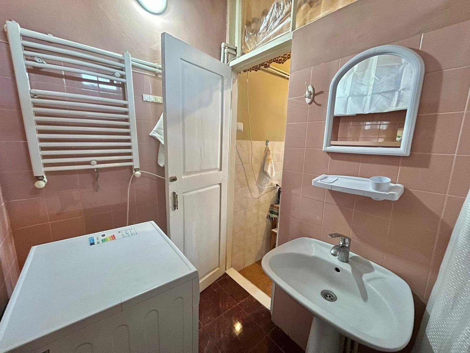Apartment Down Town Group Тбілісі Екстер'єр фото