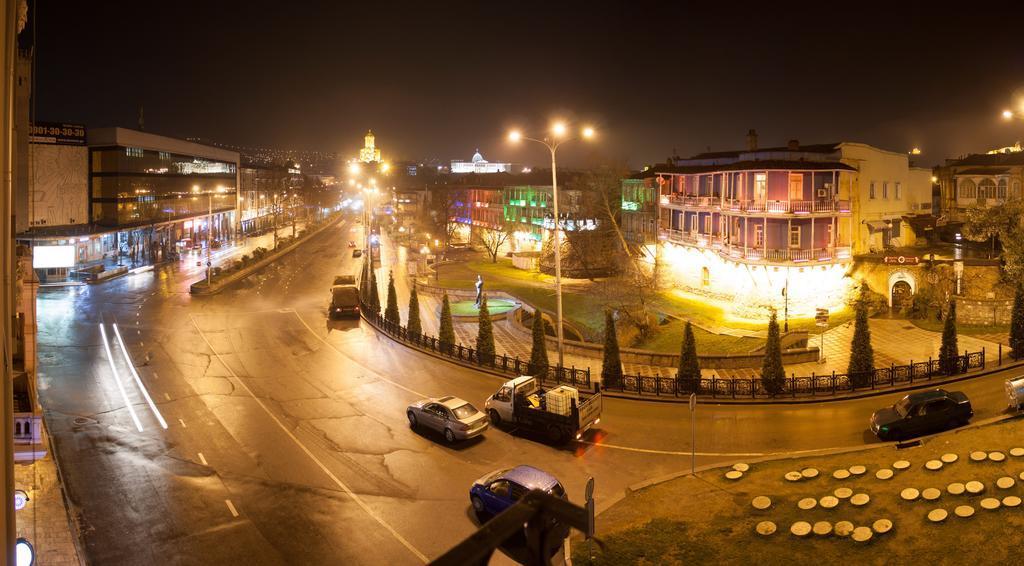 Apartment Down Town Group Тбілісі Екстер'єр фото
