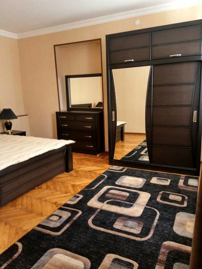 Apartment Down Town Group Тбілісі Екстер'єр фото